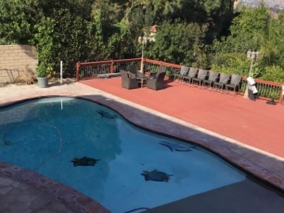 5th image of 7430 Liz Ct
