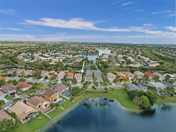 15792 NW 15th Ct, Pembroke Pines, FL 33028