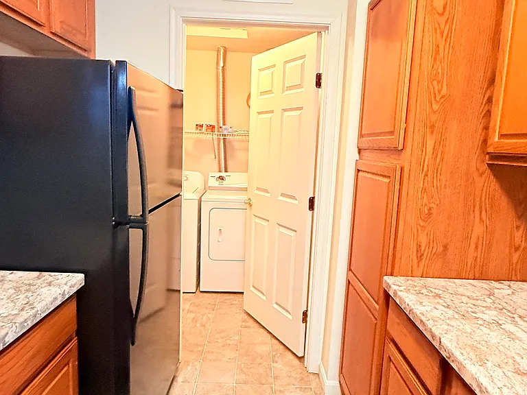 3044 Westminster Dr #309 — Photo 32