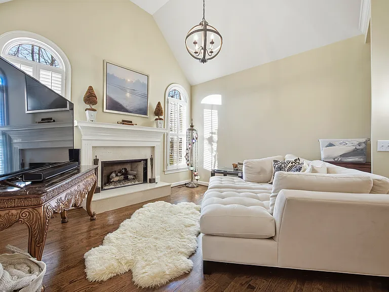 485 Abbeywood Dr — Photo 13