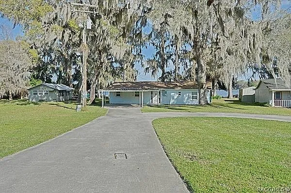 426 Ella Ave