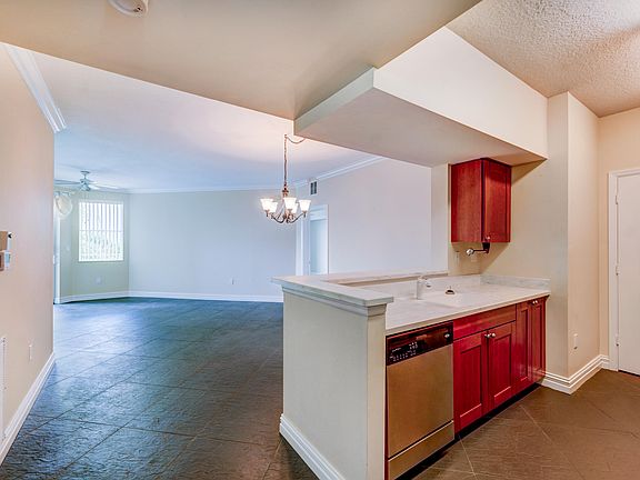 4th image of 815 NW Flagler Avenue #206