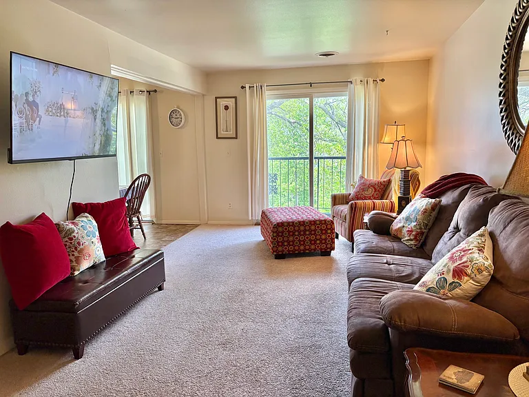 100 E Prospect Ave #2 — Photo 8