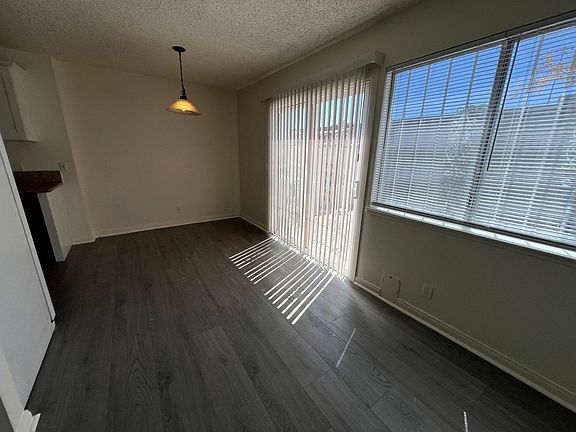 3rd image of 3101 Chadford Pl