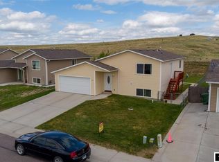 925 Skyline Dr, Douglas, WY 82633