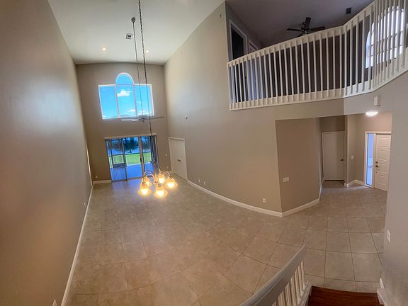5th image of 10458 Lake Vista Cir