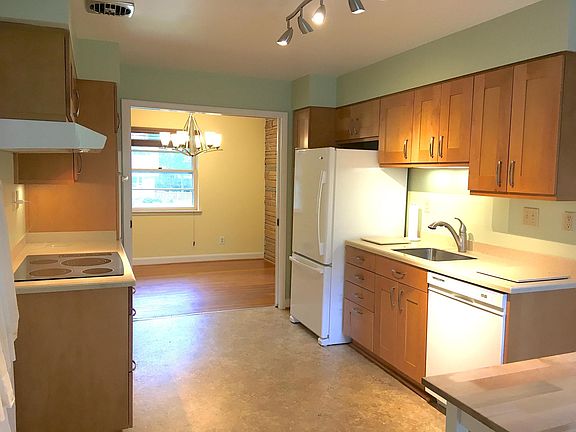 2nd image of 6022 Jewell Ct
