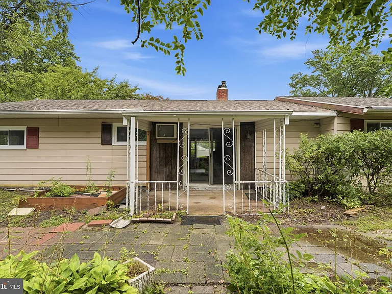 65 Orchard Ln — Photo 34