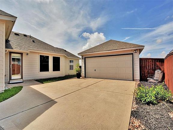 4th image of 13312 Holly Crest Ter
