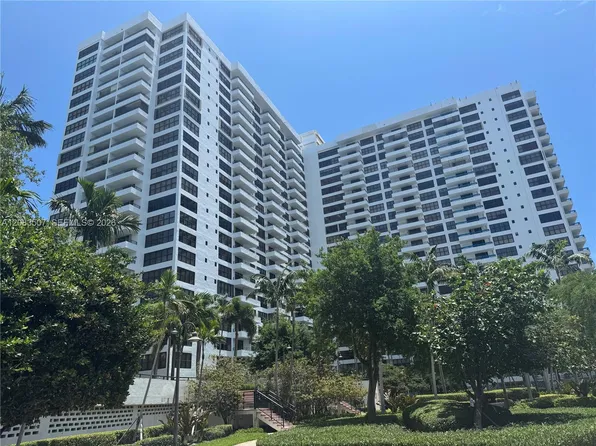 2500 Parkview Dr APT 1109, Hallandale, FL 33009