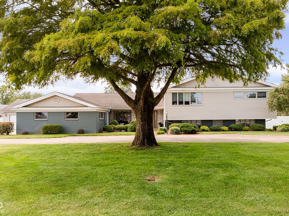 1st image of 465 Lasher Dr