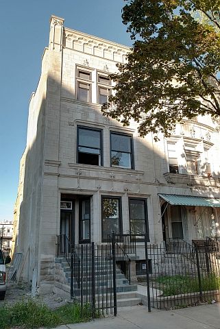 1st image of 3606 S Lake Park Ave #1