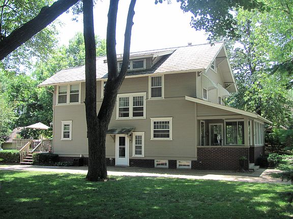 2.5 stories with front porch