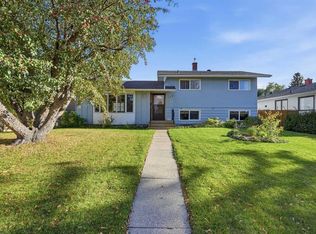 120 NW Fairview Cres SE, Calgary, AB T2H0Z6