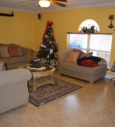3rd image of 1626 Amboy Dr