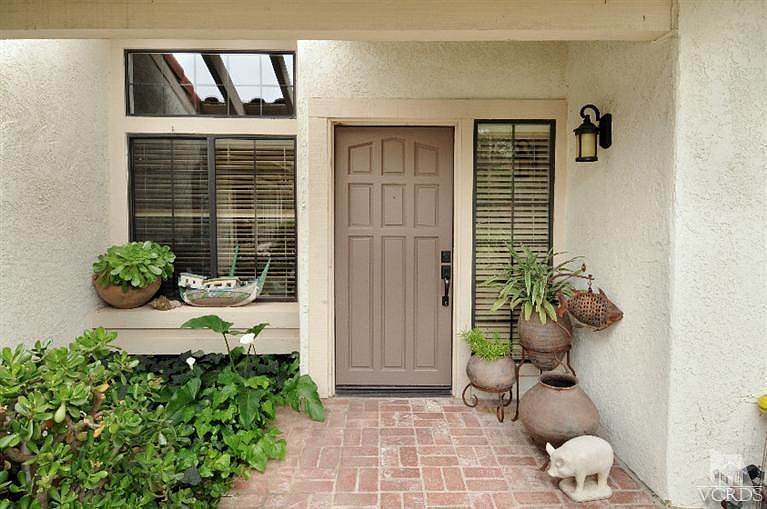 1st image of 2090 Stonehill Cir