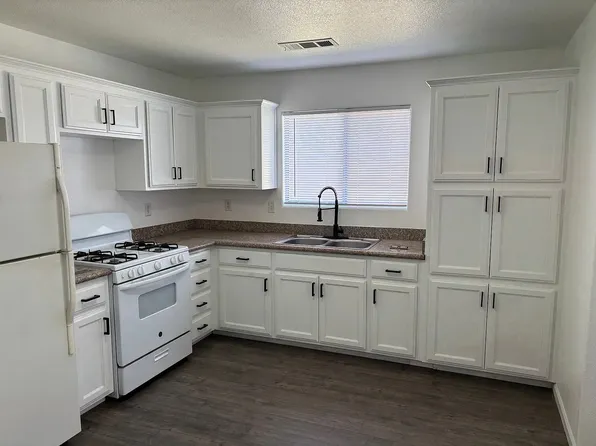 1744 S Garden St #1744, Visalia, CA 93277