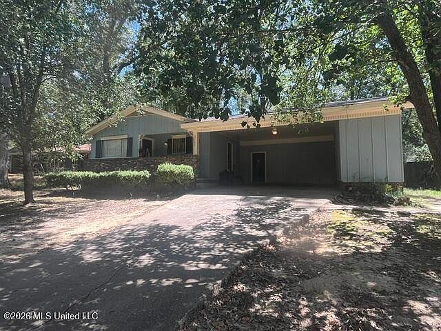 1st image of 3142 Peterson Dr
