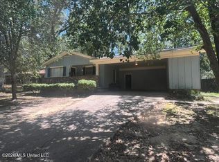 3142 Peterson Dr, Jackson, MS 39212