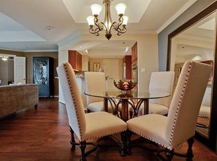 302 E Church St UNIT 200, Libertyville, IL 60048