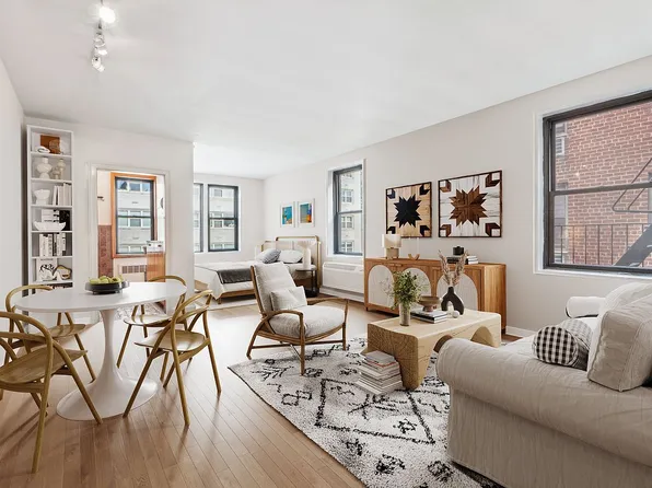 100 W 12th St APT 5G, New York, NY 10011