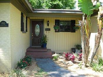 1st image of 3705 Leewood Ln
