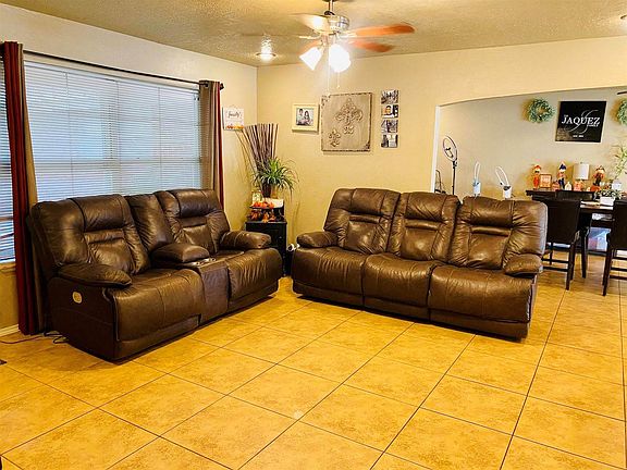 2nd image of 1101 Avenida Del Sumbre