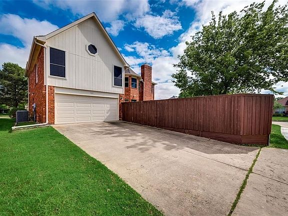3rd image of 5801 Grantham Ct