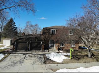1175 Maricopa Dr, Oshkosh, WI