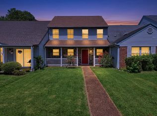 1353 Village Green Dr, Hixson, TN 37343