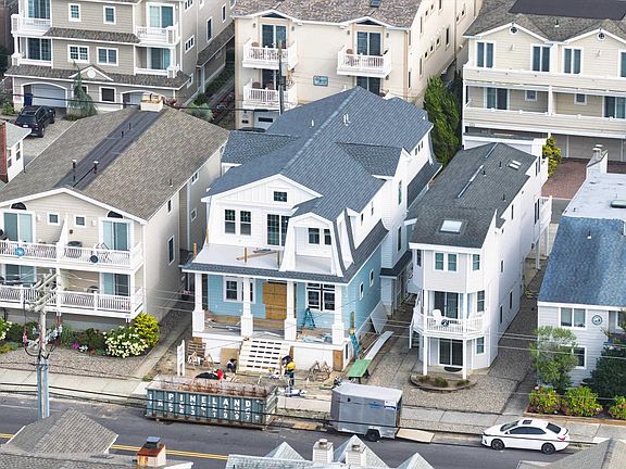 4th image of 3513 Central Ave #1