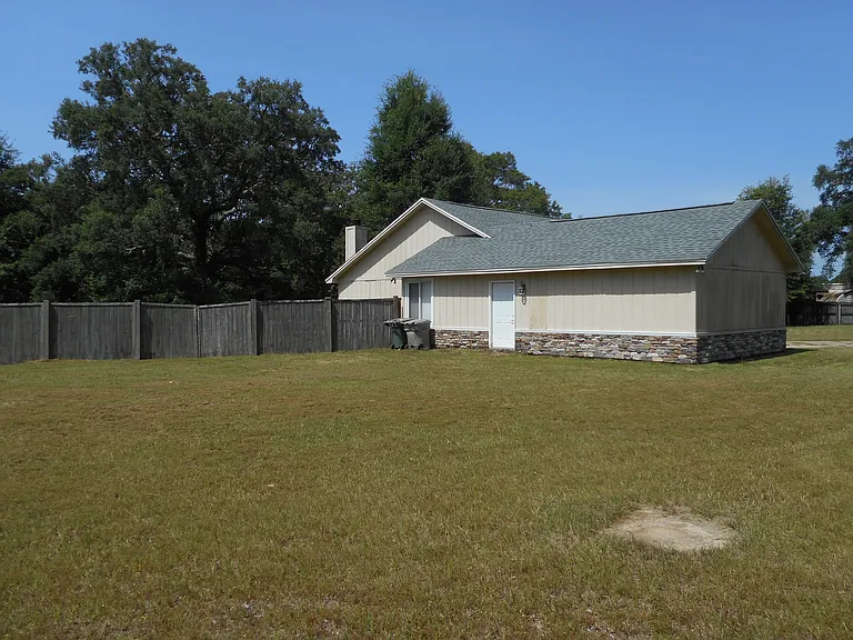 1729 Quiet Oak Ln — Photo 3