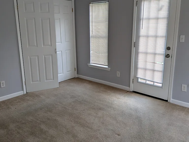 574 Fletcher St SW — Photo 13