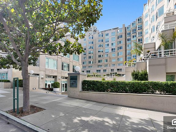 2nd image of 240 Lombard St APT 736