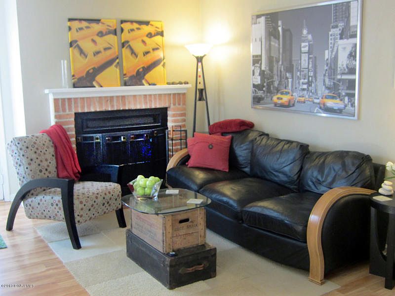 1st image of 304 Chowning Pl