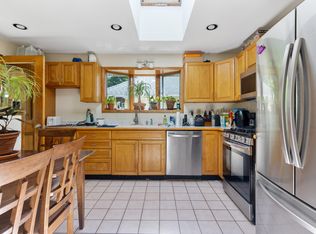 27 Murray Hill Rd #3, Cambridge, MA 02140