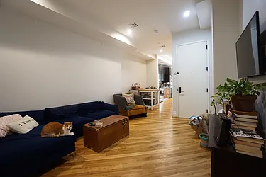 Rented by Rennit Inc.