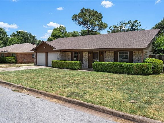 2nd image of 7409 Pinehurst Dr W