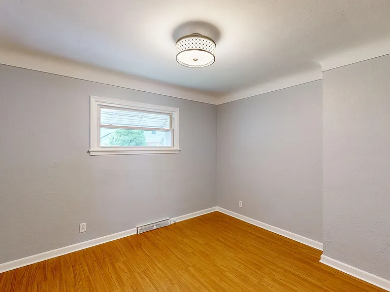 4637 Clover Ln — Photo 18