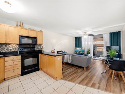 430 Kaiolu St APT 302, Honolulu, HI, 96815