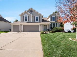 5710 Meadowlark Dr, Shawnee, KS 66226