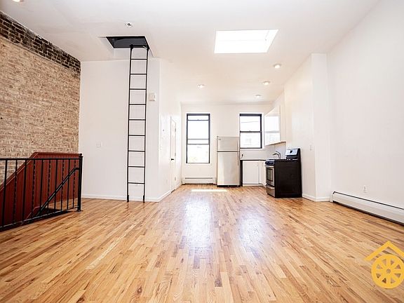 2nd image of 33 Bushwick Ave #3A