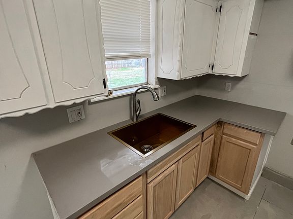 4th image of 1105 Shalimar Dr