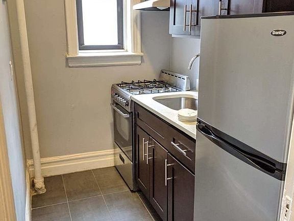 3rd image of 35 Winthrop St #6D