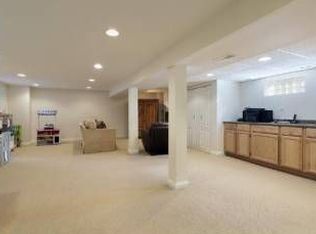 931 Pleasant Ln, Glenview, IL 60025