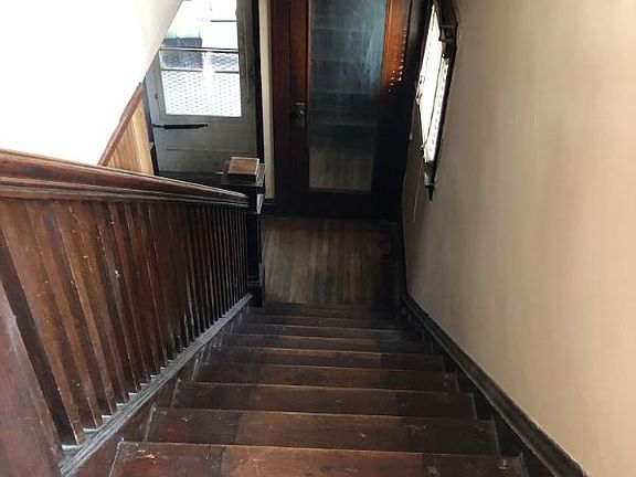 3rd image of 119 Eagle St #2