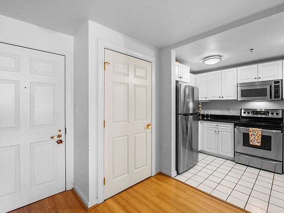 5th image of 300 Allston St APT 401