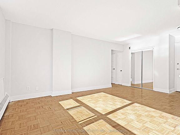 3rd image of 490 Eglinton Ave E #302
