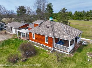 9383 White Rd, Linden, MI 48451