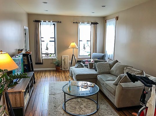 2nd image of 4418 30th Ave APT 3
